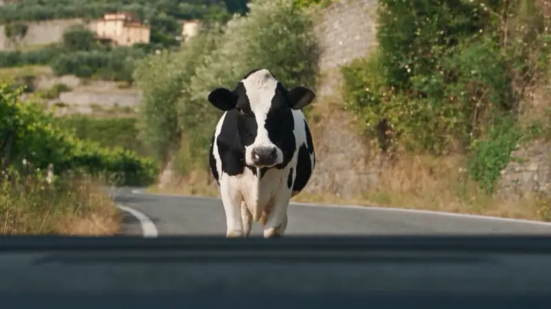 Detour — AI cinematic video (automotive, story)